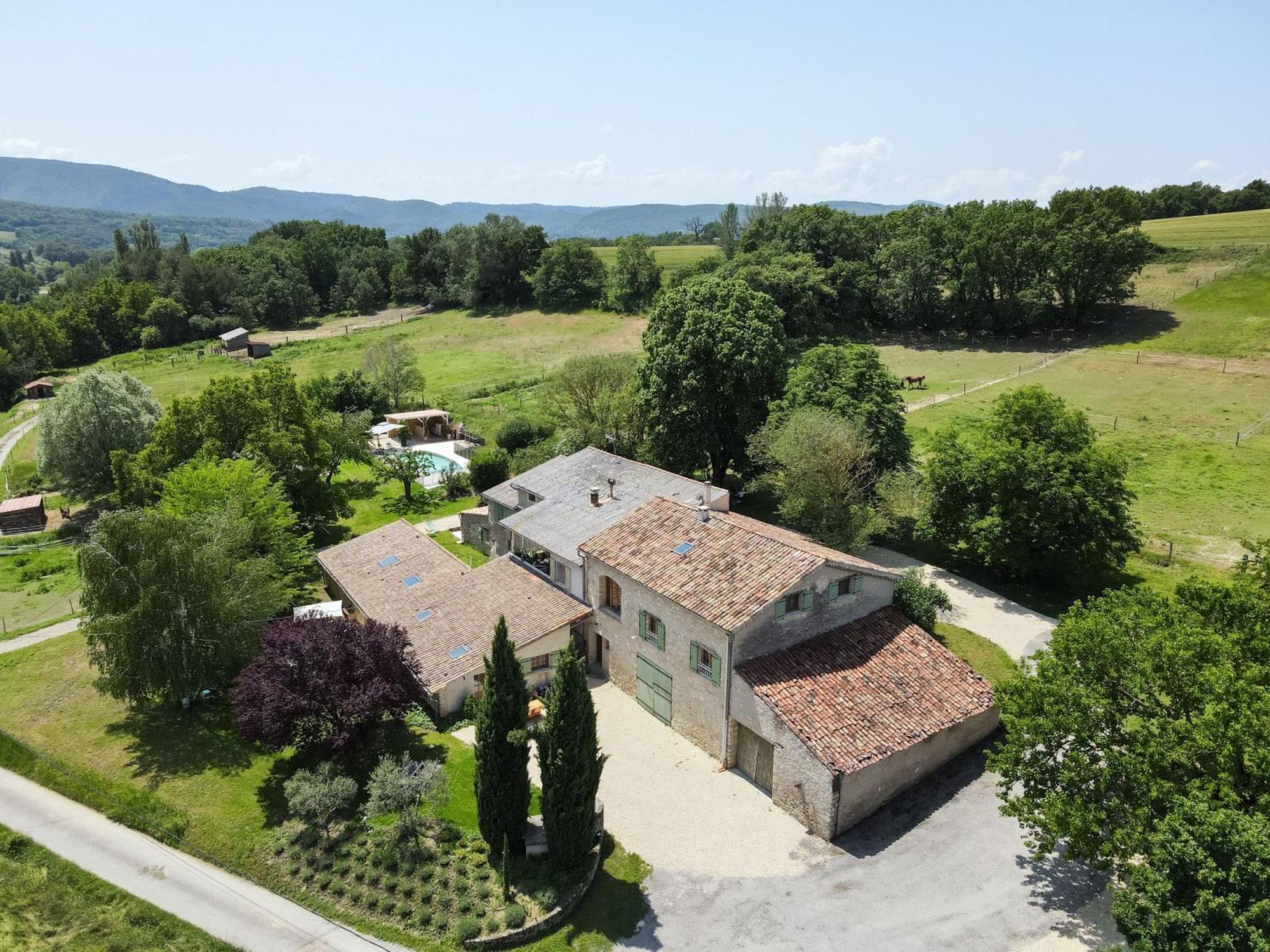 Domaine Bellavigne Gites Et Spa Форкалкер Екстериор снимка